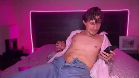 Snapshot of mcklister69 chatting on 25, 3, 2026 mcklister online show from 25, 3, 2026