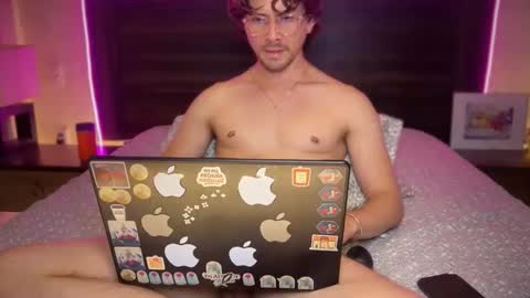 Snapshot of mcklister69 chatting on 26, 3, 2026 mcklister online show from 26, 3, 2026