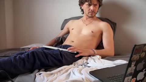 Snapshot of mcklister69 chatting on 5, 4, 2026 mcklister online show from 5, 4, 2026