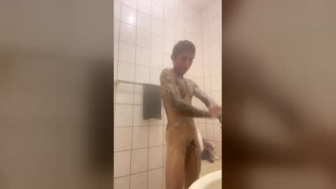 Snapshot of mckujpemqcmn chatting on 27, 3, 2026 mckujpemqcmn online show from 27, 3, 2026