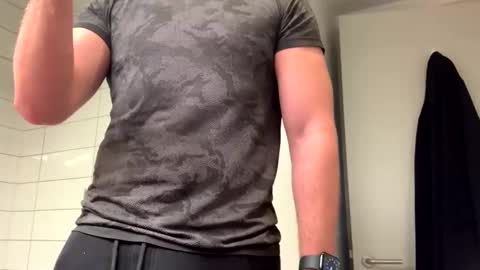 Snapshot of mcr8080 chatting on 31, 12, 2024 mcr8080 online show from 31, 12, 2024