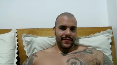 Snapshot of medellindrak chatting on 1, 2, 2025 filippoae online show from 1, 2, 2025