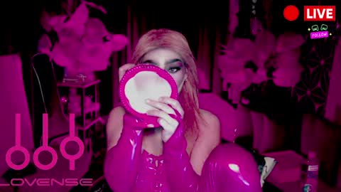 Snapshot of medusaprey chatting on 21, 4, 2026 THE QUEEN ALPHA Queen Medusa Prey online show from 21, 4, 2026