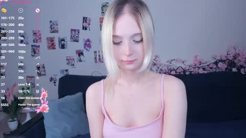 Megan and Anna online show from 15, 4, 2026