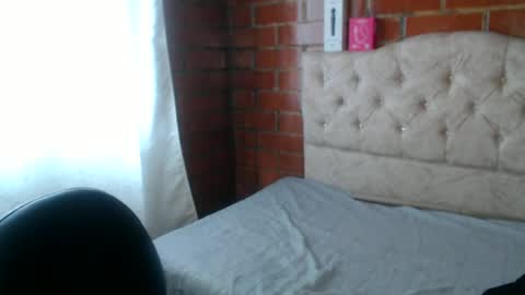 Megan and sophi online show from 29, 6, 2026