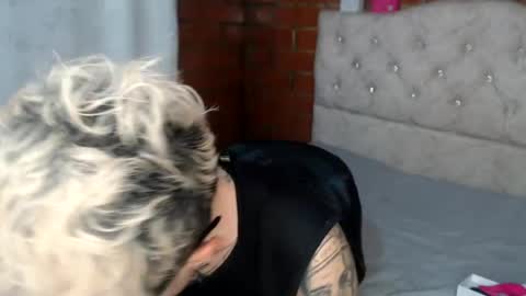 Megan and sophi online show from 23, 7, 2026