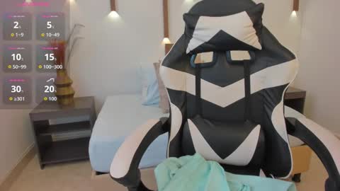 MEGAN COOPER online show from 1, 11, 2025