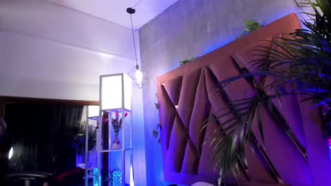    online show from 4, 1, 2025