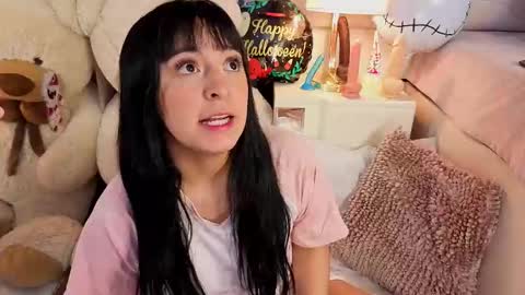 Megan  online show from 14, 10, 2025