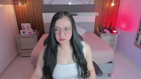 Snapshot of megancero chatting on 20, 4, 2026 Megan online show from 20, 4, 2026