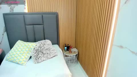 M E G A N  online show from 22, 11, 2025