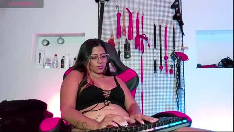 Snapshot of meggan_greey chatting on 28, 12, 2024 Your best slave online show from 28, 12, 2024