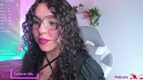 Snapshot of meggan_millerr chatting on 27, 11, 2025 online show from 27, 11, 2025