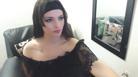 Snapshot of meghan_cherrys chatting on 27, 12, 2024 meghan online show from 27, 12, 2024