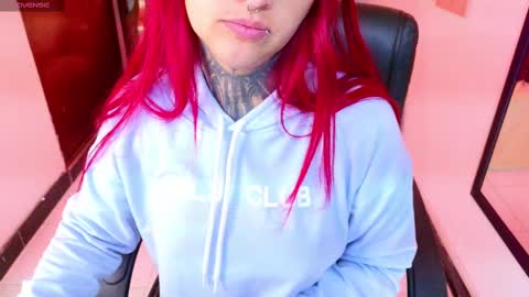 Snapshot of meghan_nill chatting on 15, 9, 2025 Meghan online show from 15, 9, 2025