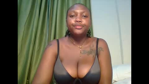 Snapshot of meghan_spice chatting on 13, 10, 2025 meghan_spice online show from 13, 10, 2025