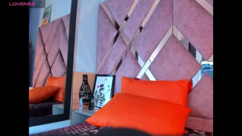 meghanqueen__ online show from 18, 3, 2026