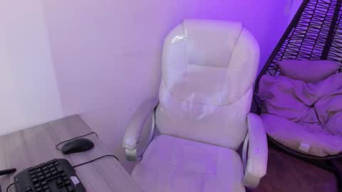 Snapshot of meii_ds chatting on 9, 10, 2025 Meii  online show from 9, 10, 2025