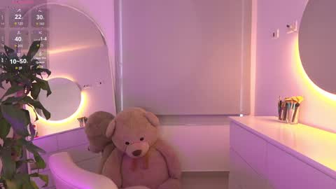 Snapshot of meiis_ chatting on 8, 9, 2025 meiis3 online show from 8, 9, 2025