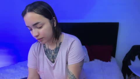 Snapshot of meily_oficial chatting on 11, 5, 2026 IG soymeily oficial online show from 11, 5, 2026