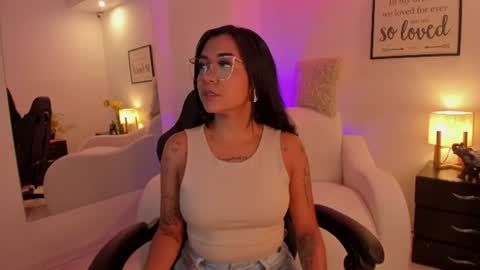 Snapshot of melan_owen chatting on 5, 7, 2026 melan_owen online show from 5, 7, 2026