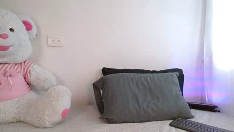 Snapshot of melani_bear chatting on 10, 6, 2026 MELANI online show from 10, 6, 2026