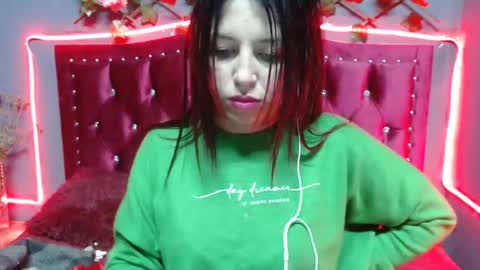 melani_cute01 online show from 5, 2, 2025