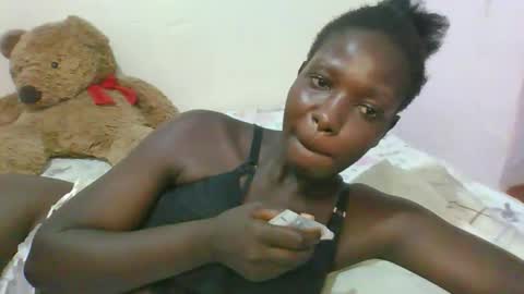 Snapshot of melanie_bae1 chatting on 6, 5, 2026 melanie_bae1 online show from 6, 5, 2026