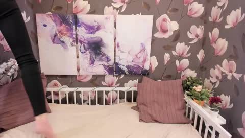 Melanie online show from 28, 2, 2025