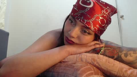 Melanie roux  online show from 17, 1, 2025