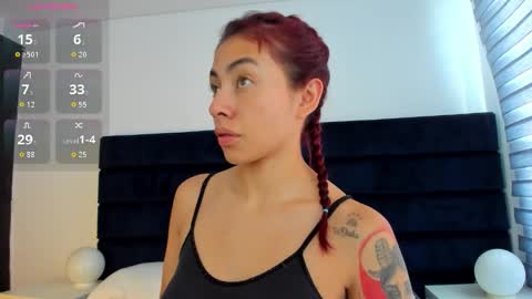 Snapshot of melanie_roux_ chatting on 14, 1, 2026 Melanie roux online show from 14, 1, 2026