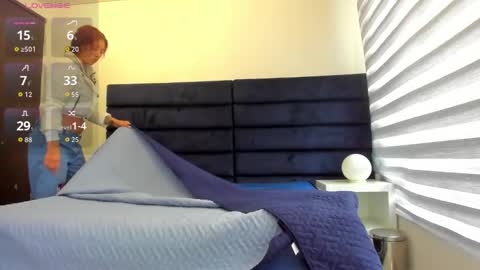 Snapshot of melanie_roux_ chatting on 15, 1, 2026 Melanie roux online show from 15, 1, 2026