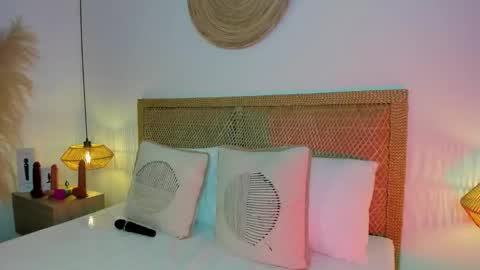 melaniejeann_ online show from 5, 2, 2026