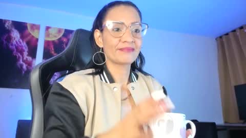 Snapshot of melannia_hills chatting on 16, 1, 2025 melannia_hills online show from 16, 1, 2025