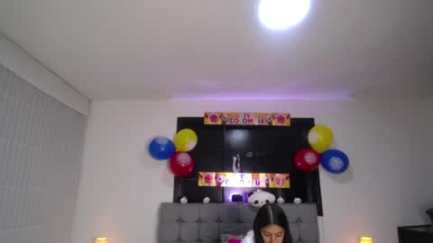 Snapshot of melanny_petite chatting on 23, 6, 2026 melanny_petite online show from 23, 6, 2026