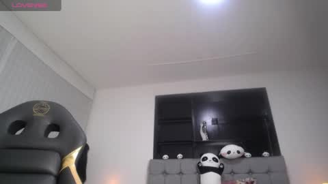 Snapshot of melanny_petite chatting on 16, 7, 2026 melanny_petite online show from 16, 7, 2026