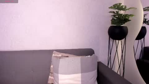 Snapshot of melissa__saenz_ chatting on 24, 6, 2026 M E L I S S A online show from 24, 6, 2026