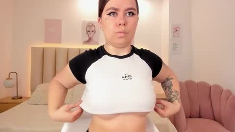 Snapshot of melissa_es chatting on 17, 9, 2025 melissa_es online show from 17, 9, 2025