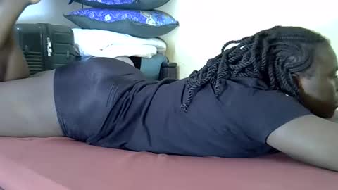 mellanine_ebony online show from 7, 6, 2026