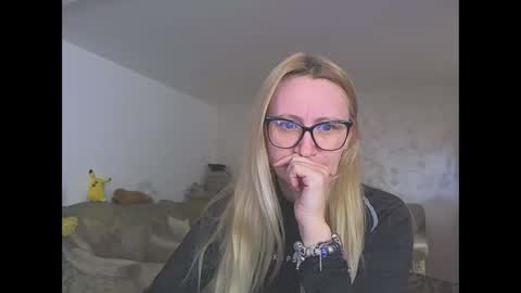 Melly online show from 6, 4, 2026