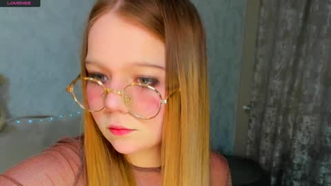 MelMooon online show from 26, 1, 2025