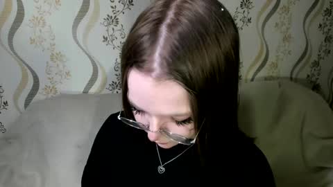 MelMooon online show from 15, 12, 2025