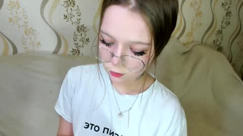 MelMooon online show from 18, 12, 2025