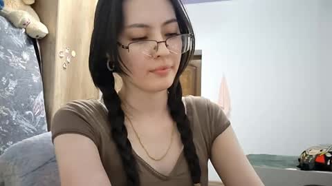 Snapshot of melodeehayden chatting on 8, 5, 2026 Nika online show from 8, 5, 2026