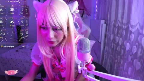 Snapshot of melody_e00 chatting on 17, 9, 2025 Elizabeth online show from 17, 9, 2025