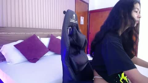 Melody  online show from 4, 12, 2024