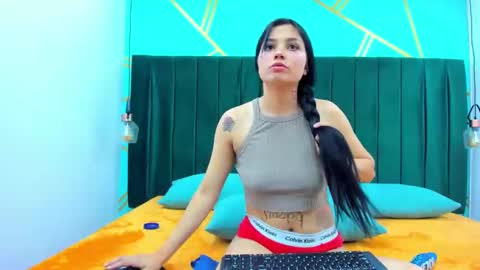 Snapshot of melody_kener chatting on 13, 1, 2025 melody_kener online show from 13, 1, 2025