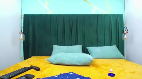 Snapshot of melody_kener chatting on 21, 2, 2025 melody_kener online show from 21, 2, 2025