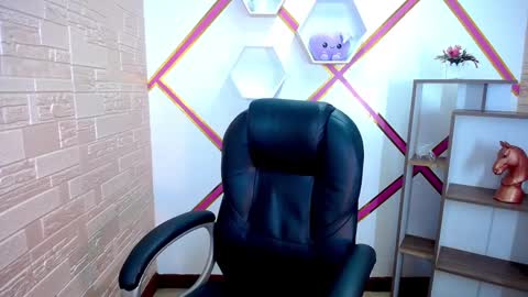 I AM MELODY online show from 27, 2, 2025