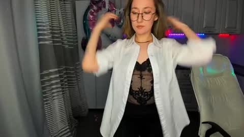 Kaylie online show from 7, 2, 2025